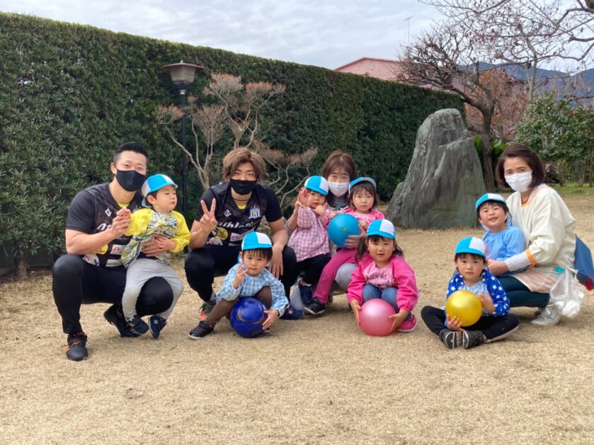 3/5(金)　モスペリオの選手とボール遊び⚽️(ふじさんBu-Bu保育園)